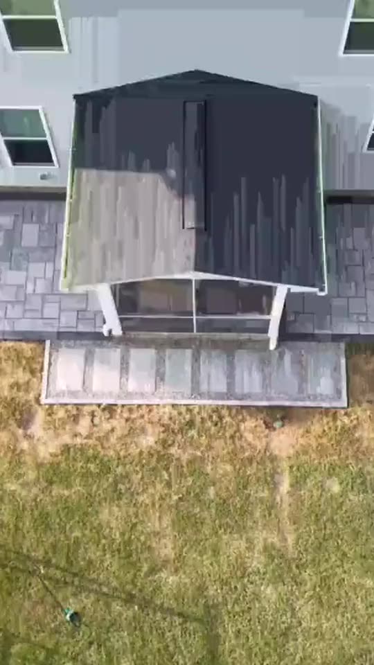 Screened porch patio